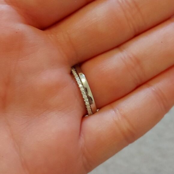 Platinum Plated 925 Sterling Silver Band Ring - Picture 9 of 9